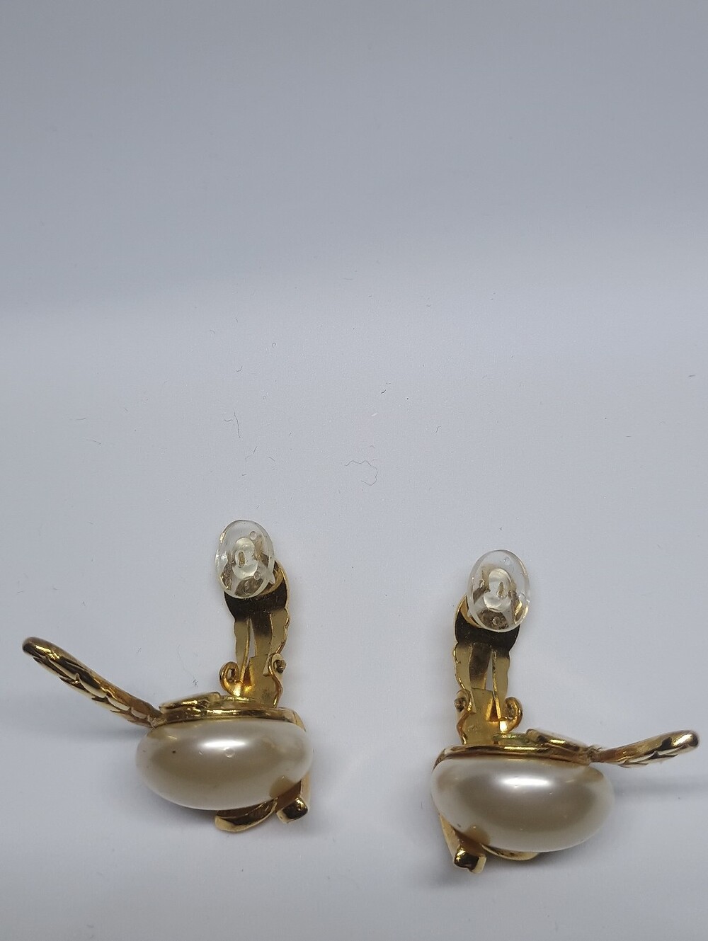 Chanel Pearl Clip On Earrings - Picture 6 of 8
